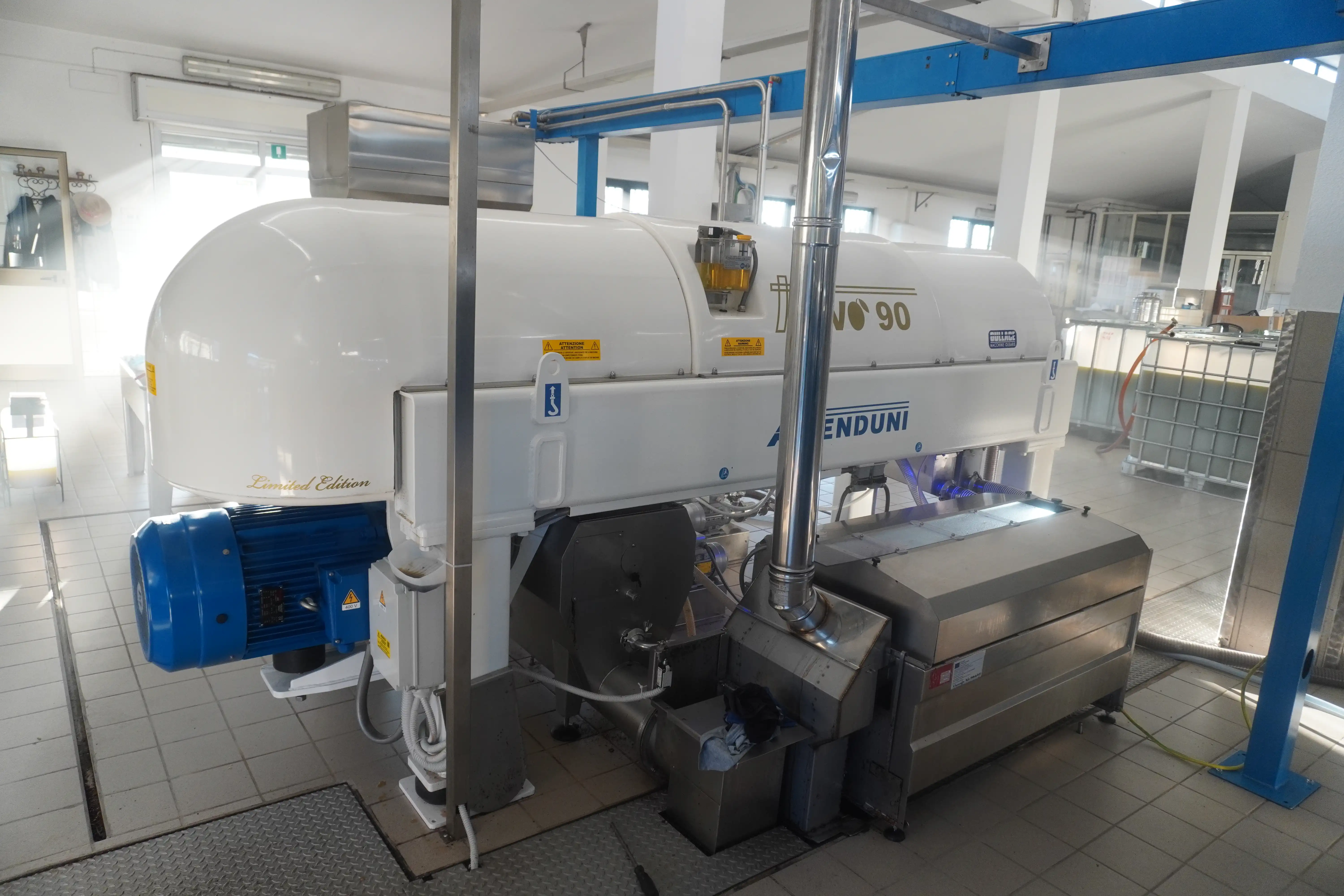 Centrifuga Amenduni